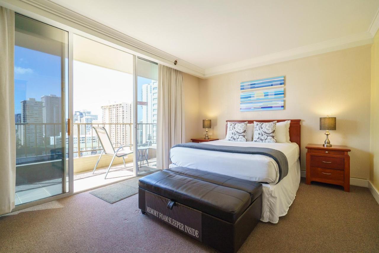 Studio Unit At The Royal Garden, In Waikiki ワイキキ・ロイヤルガーデン Honolulu Bagian luar foto