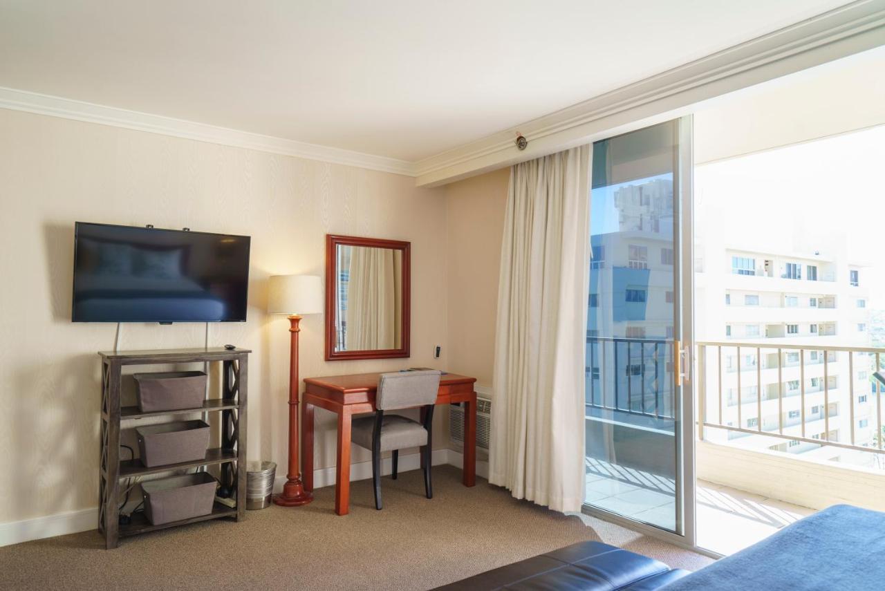 Studio Unit At The Royal Garden, In Waikiki ワイキキ・ロイヤルガーデン Honolulu Bagian luar foto